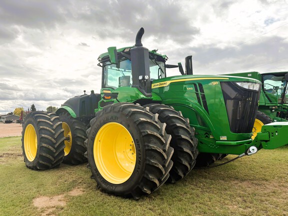 2022 John Deere 9R 640 Tractor 4WD