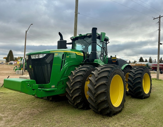 2022 John Deere 9R 640 Tractor 4WD