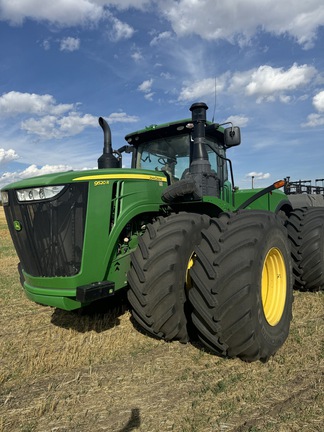 2015 John Deere 9520R Tractor 4WD