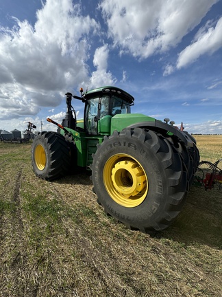 2015 John Deere 9520R Tractor 4WD