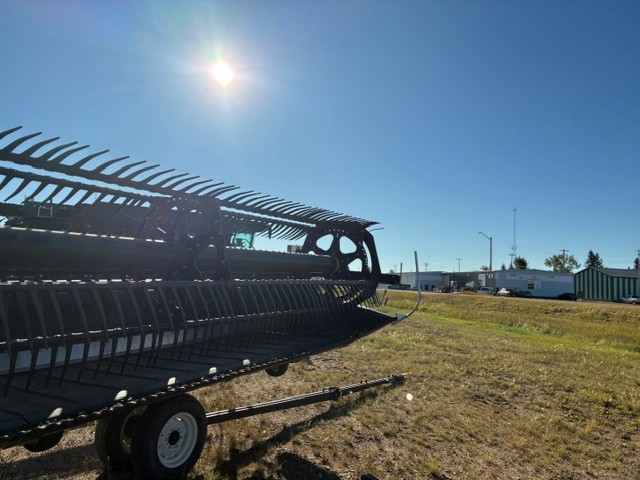 2021 MacDon FD135 Header Combine
