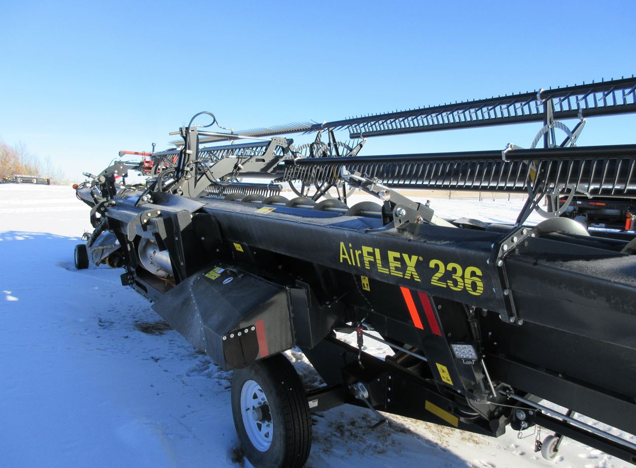 2017 Honey Bee AIRFLEX 36' 200 Header Combine