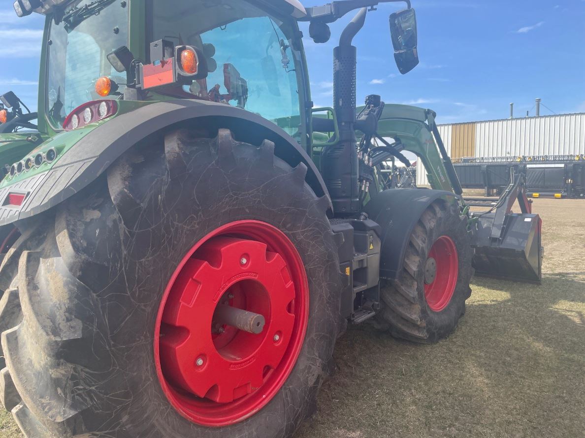 2019 Fendt 724S4 Tractor