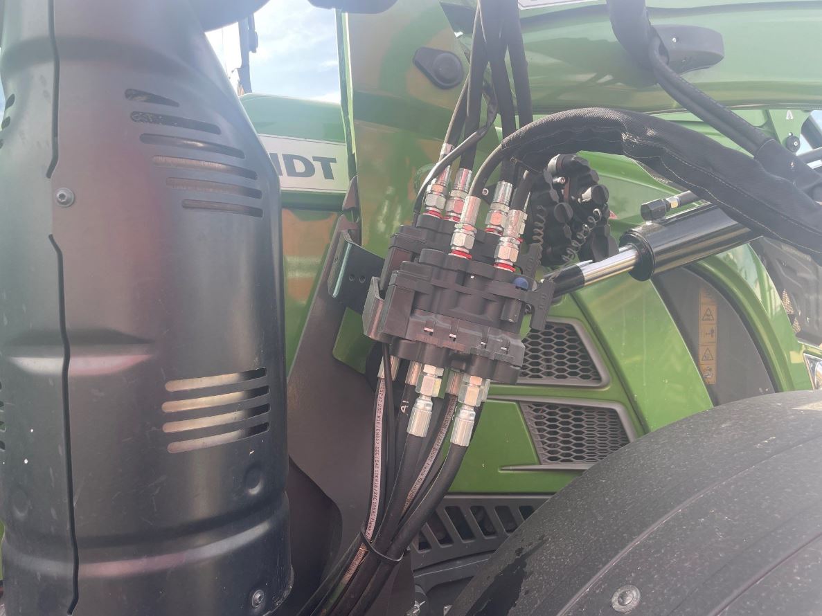 2019 Fendt 724S4 Tractor