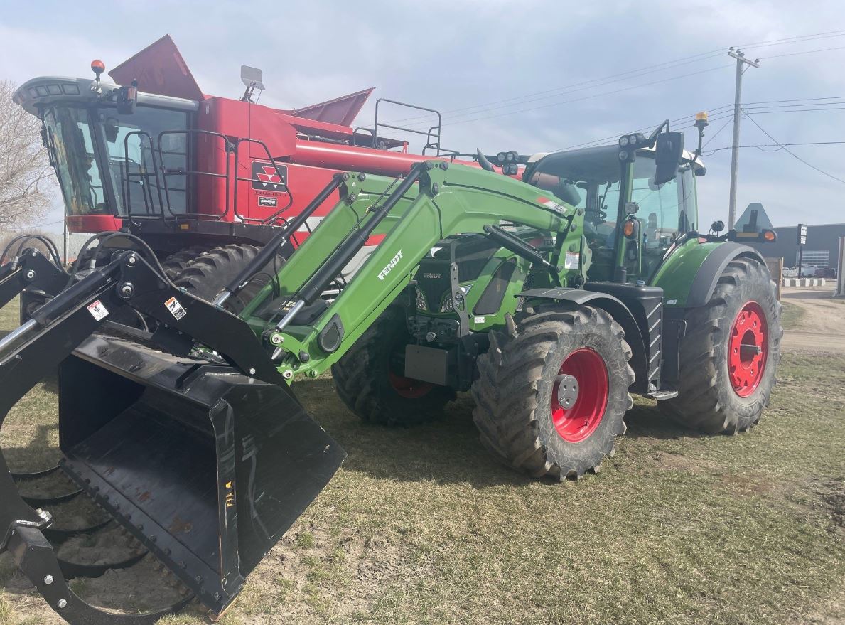 2019 Fendt 724S4 Tractor