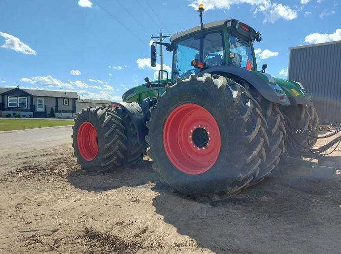 2023 Fendt 1050 Tractor