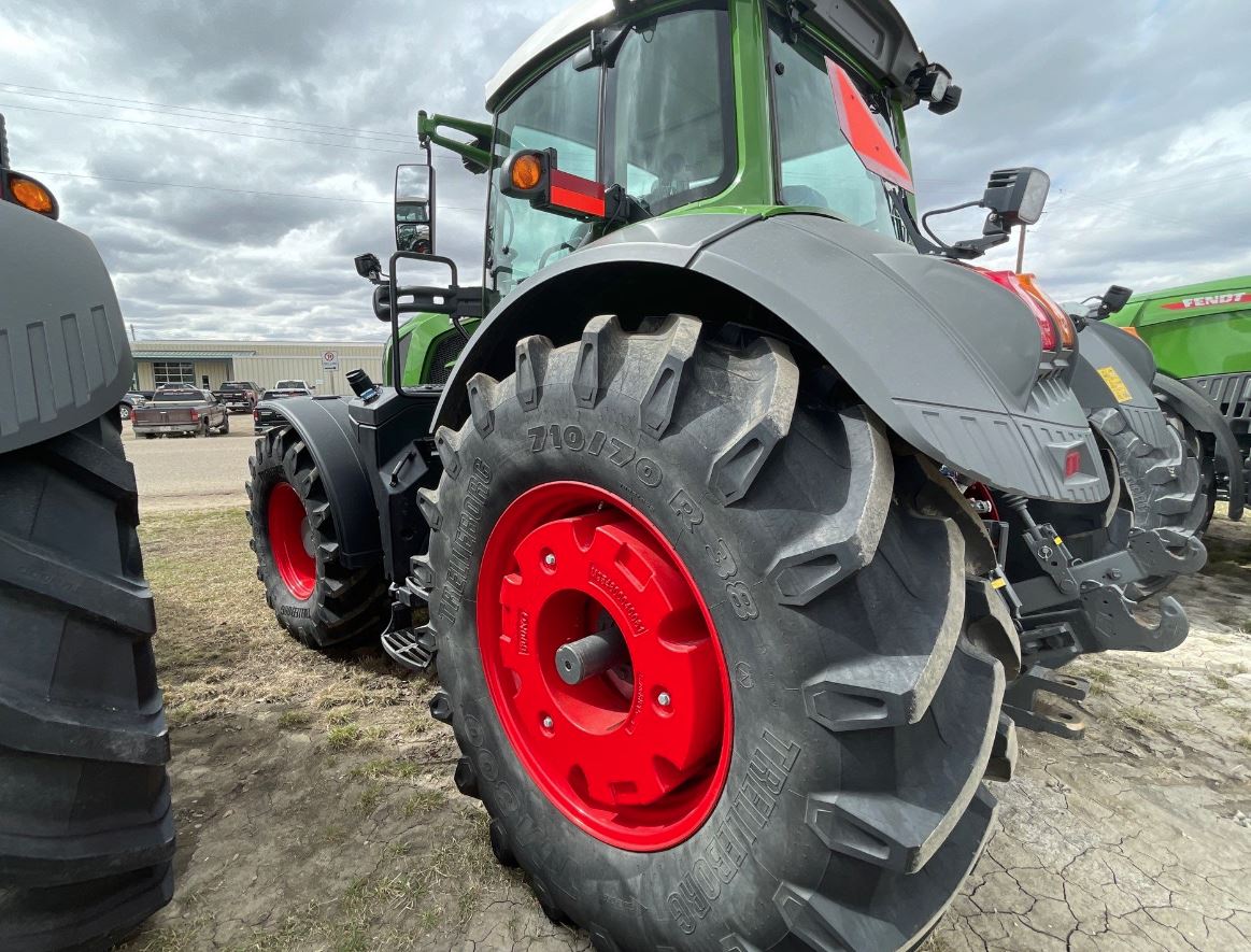 2023 Fendt 822S4 Tractor