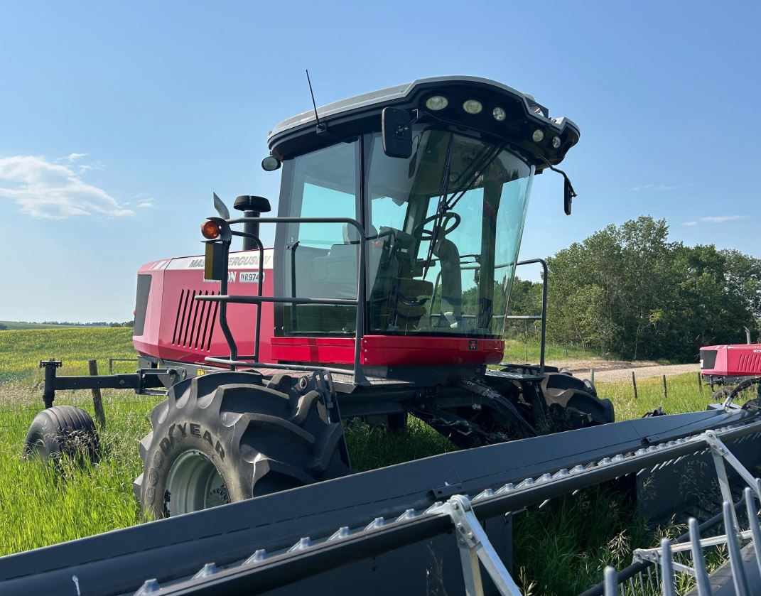 2015 Massey Ferguson WR9740 Windrower