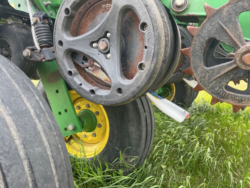 2016 John Deere 1775NT 16-30 Planter