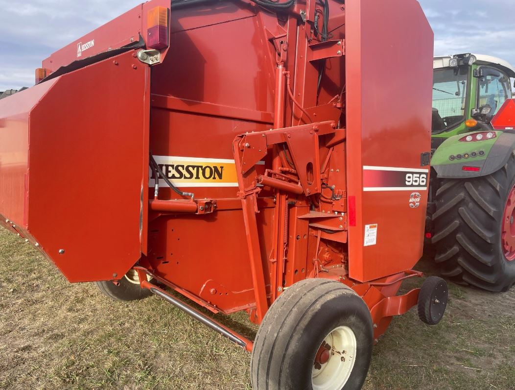 2006 AGCO Hesston 956 Baler/Round