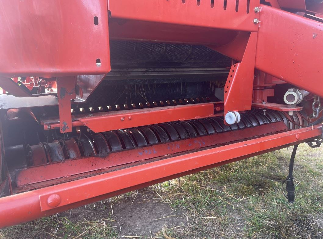 2006 AGCO Hesston 956 Baler/Round