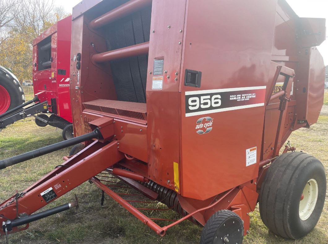 2006 AGCO Hesston 956 Baler/Round