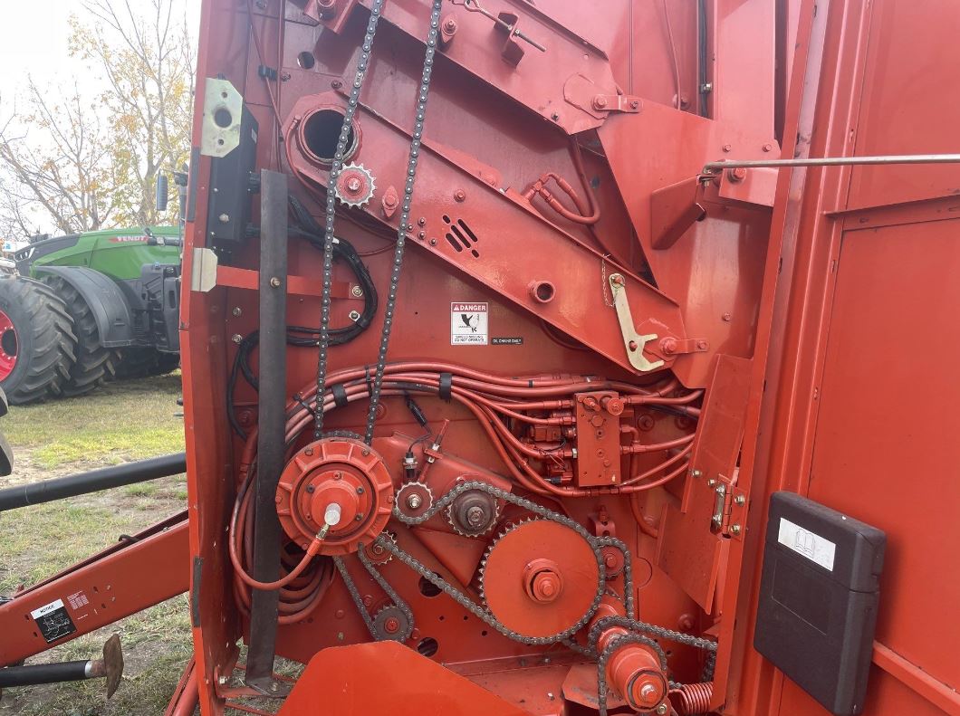 2006 AGCO Hesston 956 Baler/Round