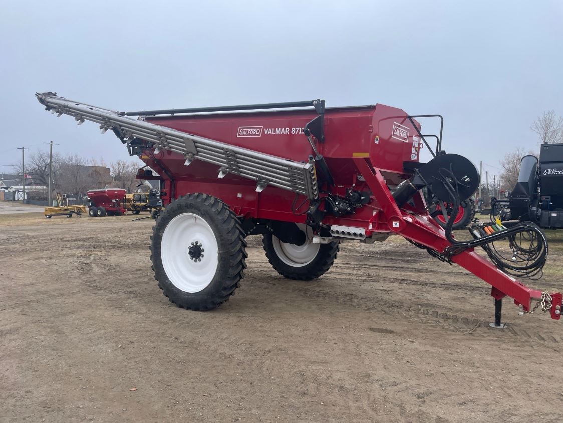 2019 Salford 8711 Spreader