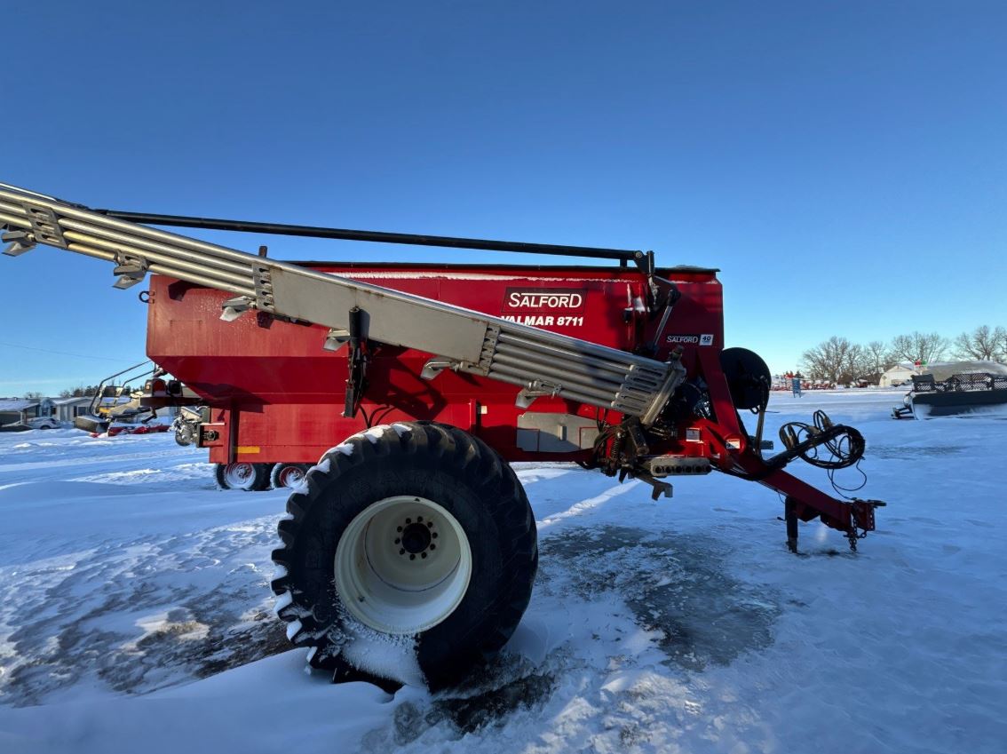 2019 Salford 8711 Spreader