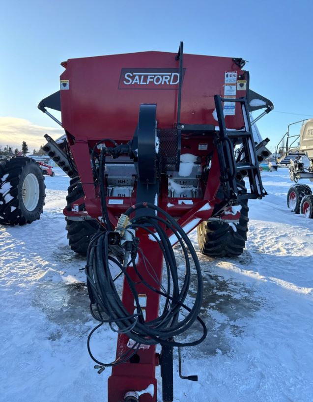 2019 Salford 8711 Spreader