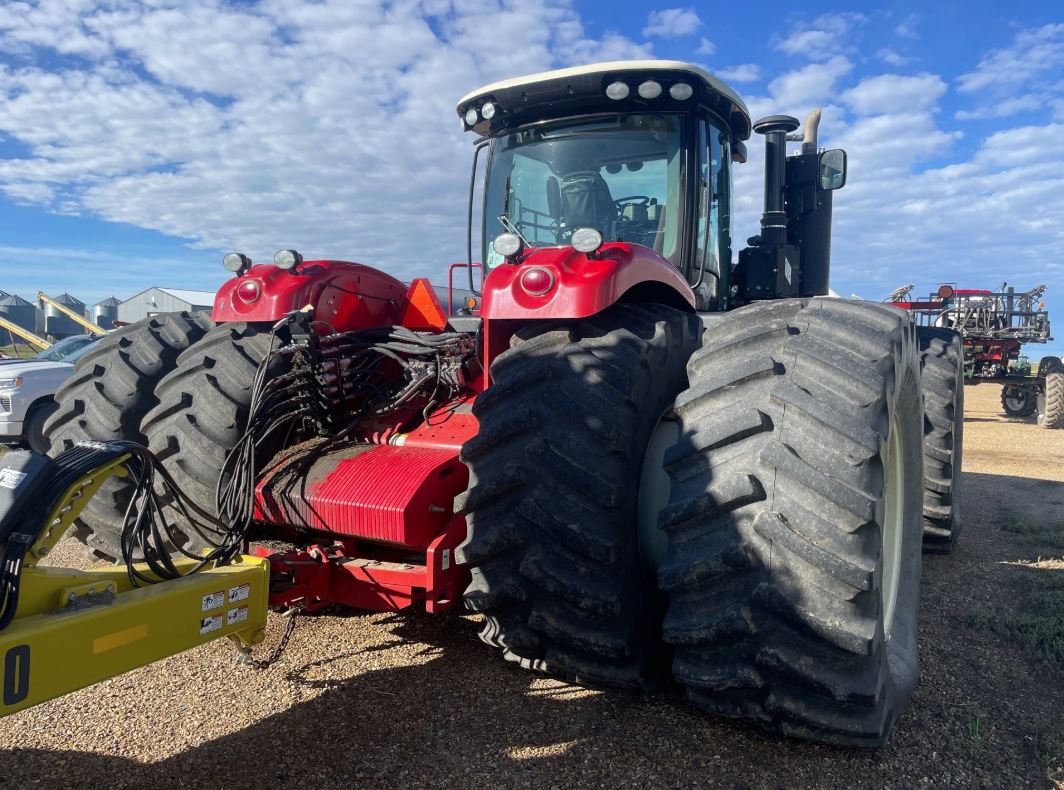 2015 Versatile 500HP Tractor