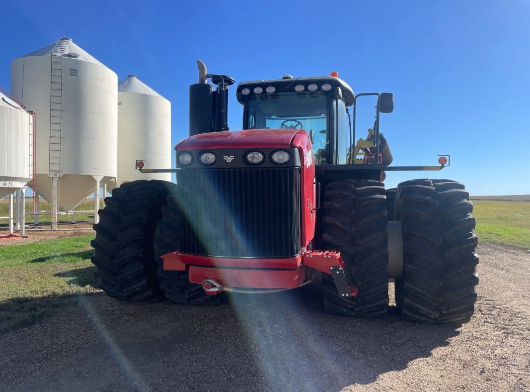 2015 Versatile 500HP Tractor