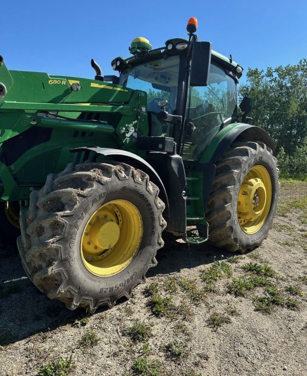 2019 John Deere 6195R Tractor