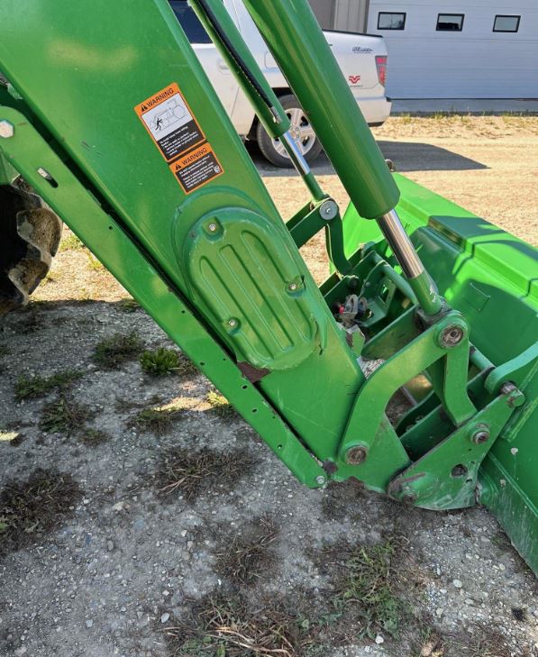 2019 John Deere 6195R Tractor