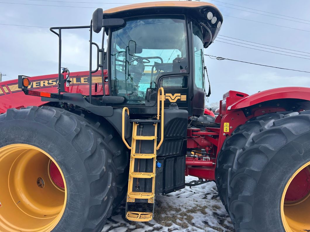 2018 Versatile 460 Tractor