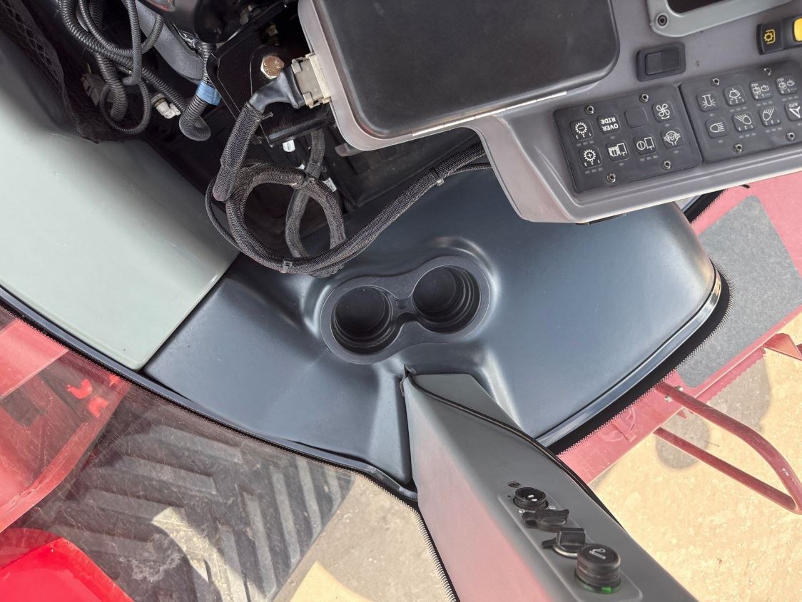 2014 Versatile 550DT Tractor