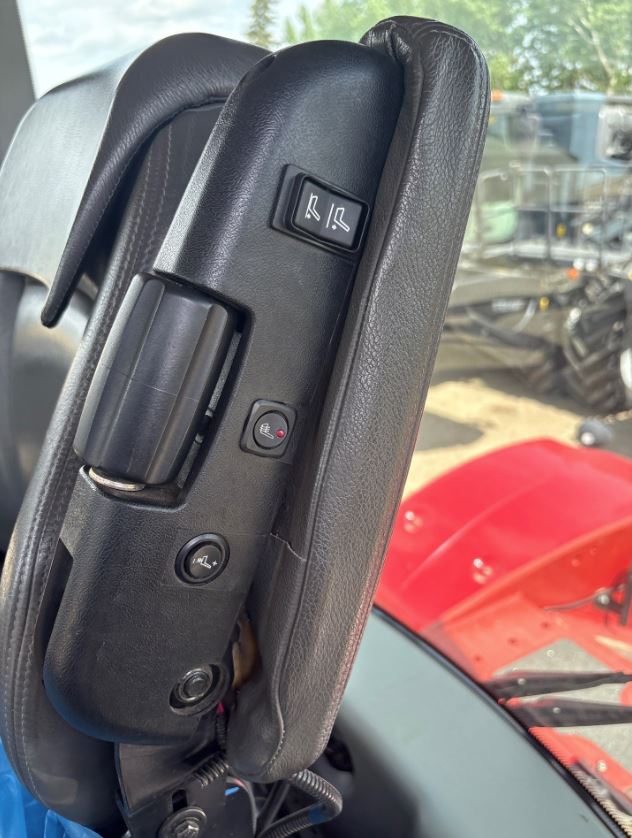 2014 Versatile 550DT Tractor