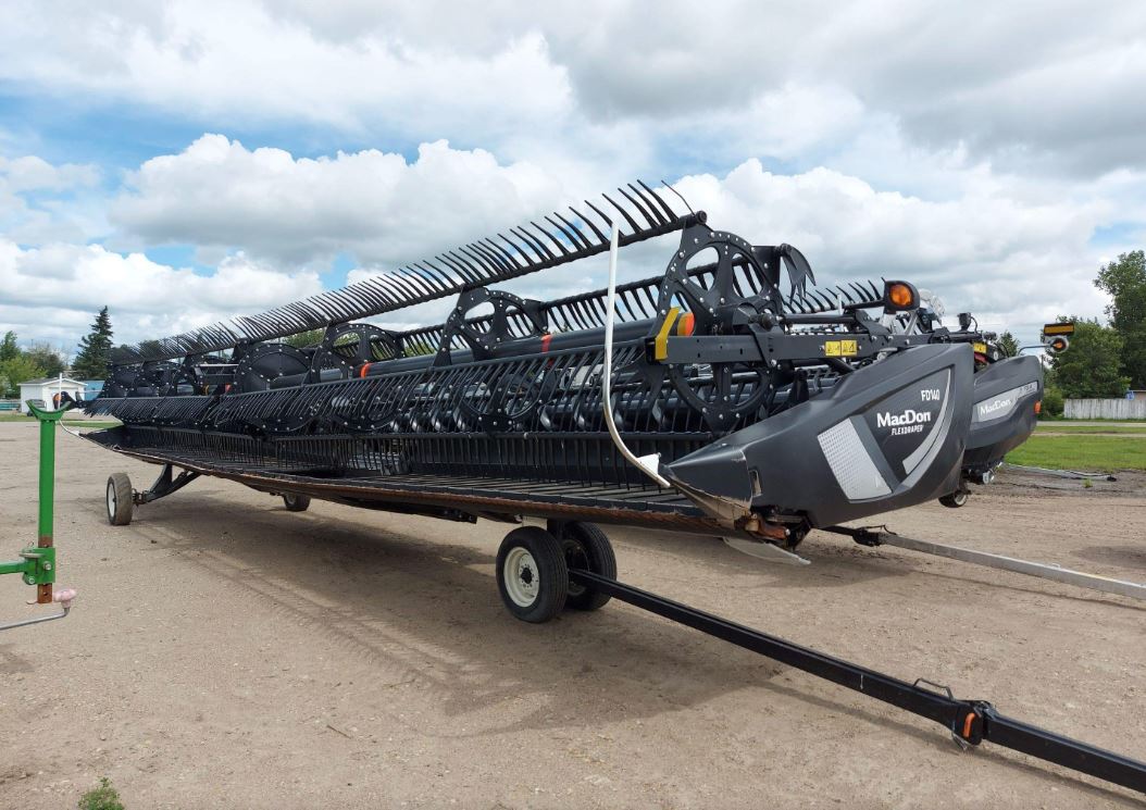 2018 MacDon FD 140 Header Draper Flex