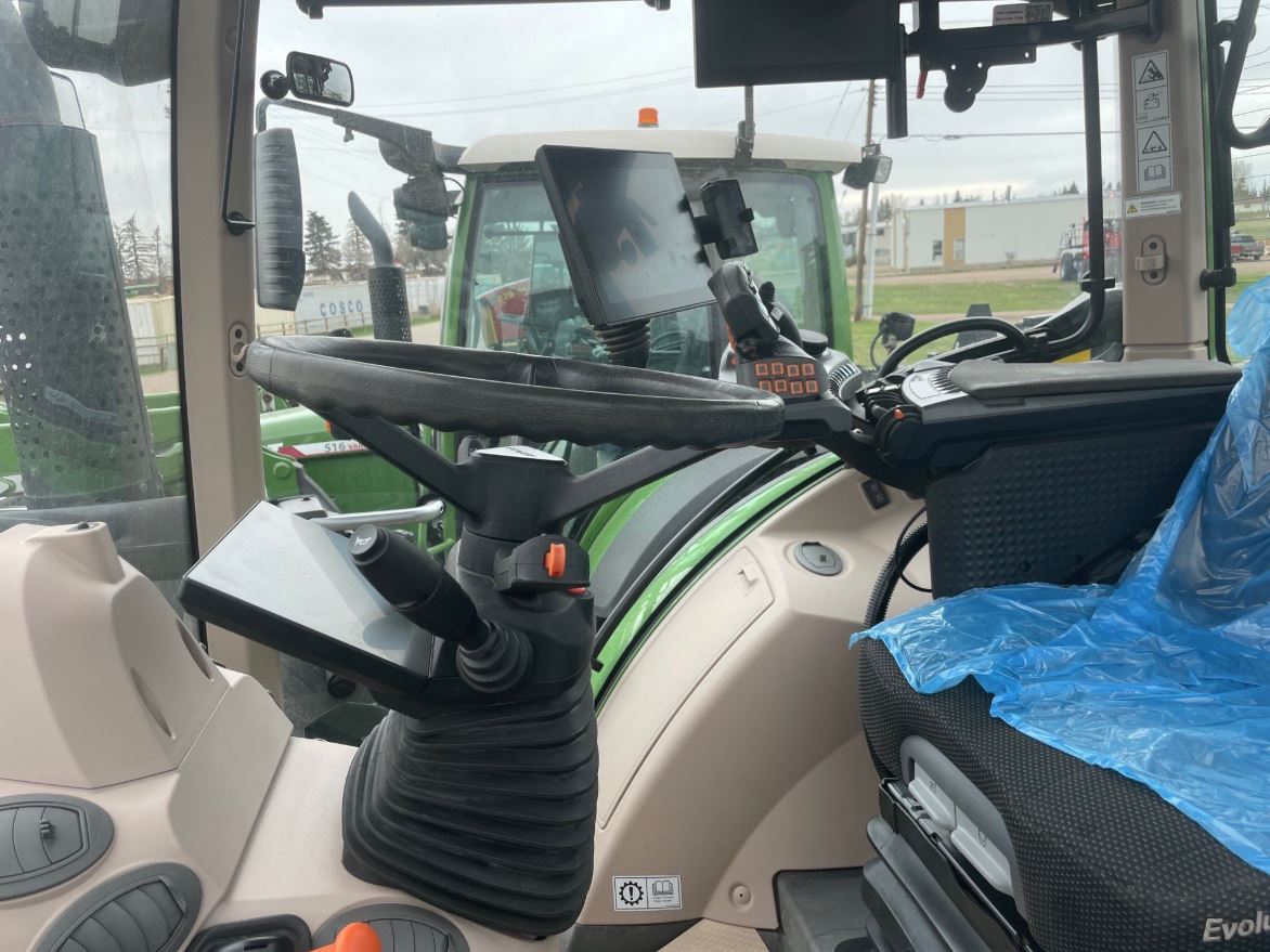 2024 Fendt 724G6 Tractor