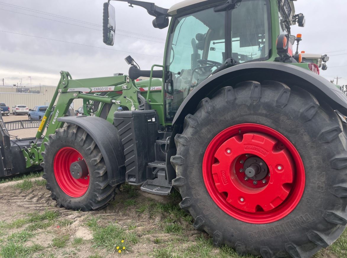 2024 Fendt 724G6 Tractor