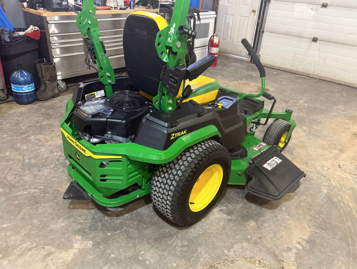 2024 John Deere Z545R Mower/Zero Turn