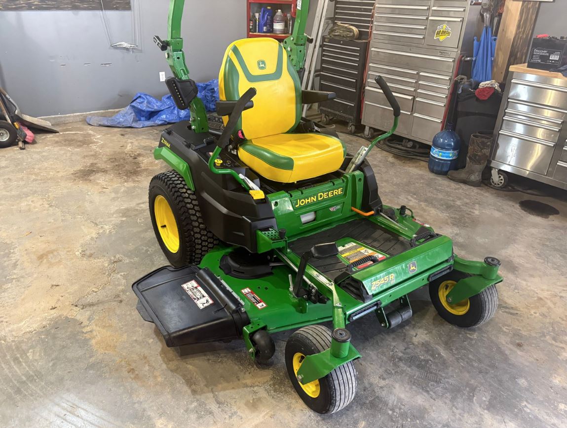 2024 John Deere Z545R Mower/Zero Turn
