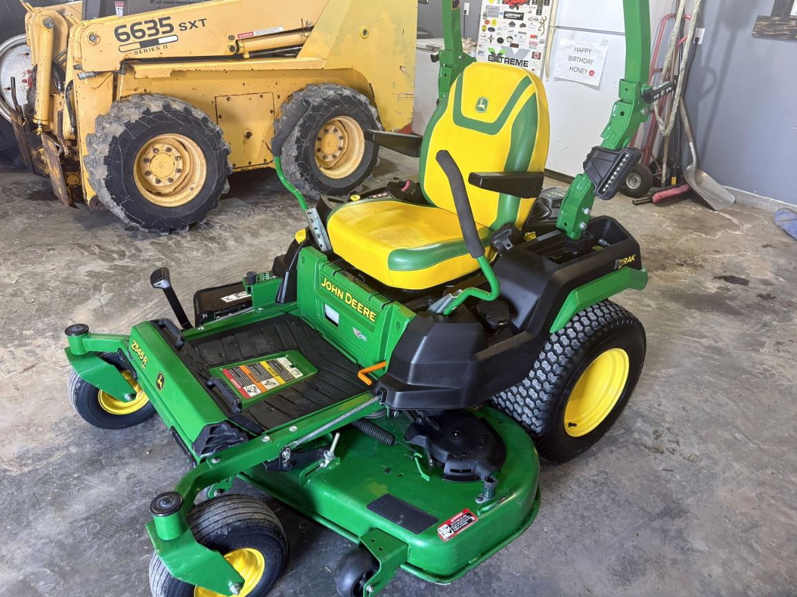 2024 John Deere Z545R Mower/Zero Turn