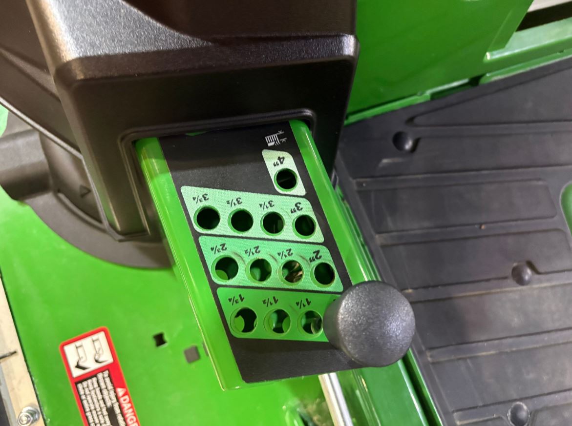 2024 John Deere Z545R Mower/Zero Turn