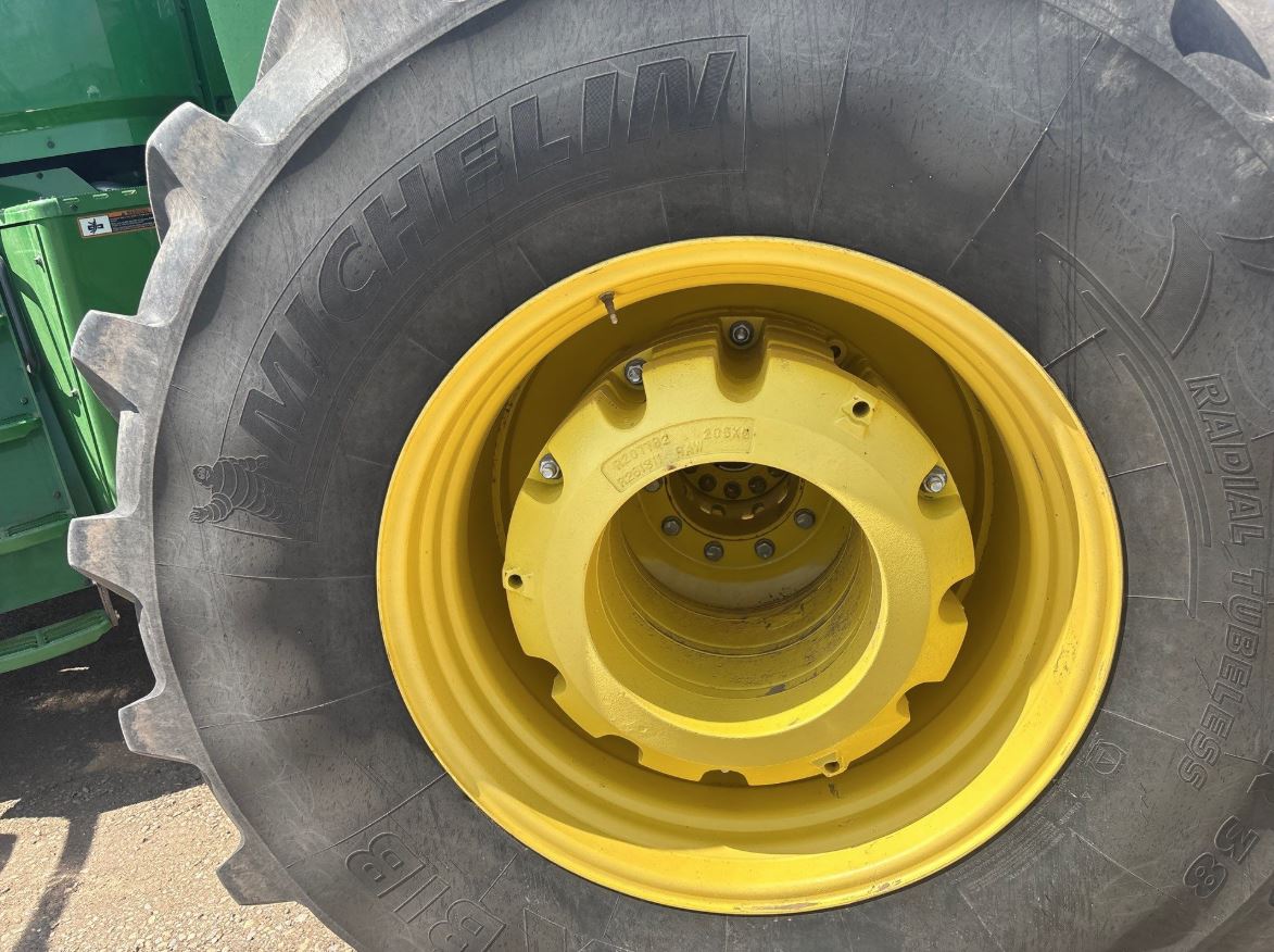 2016 John Deere 9470R Tractor 4WD