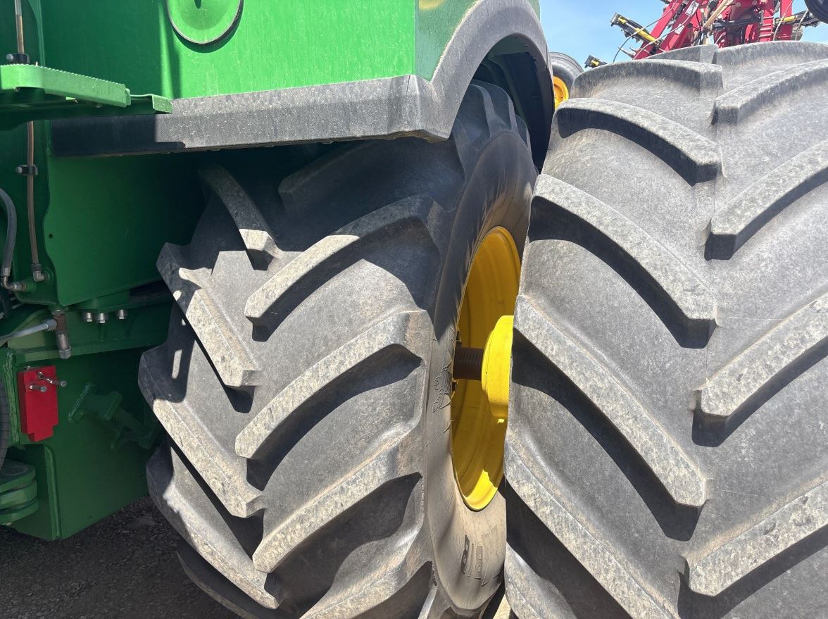 2016 John Deere 9470R Tractor 4WD