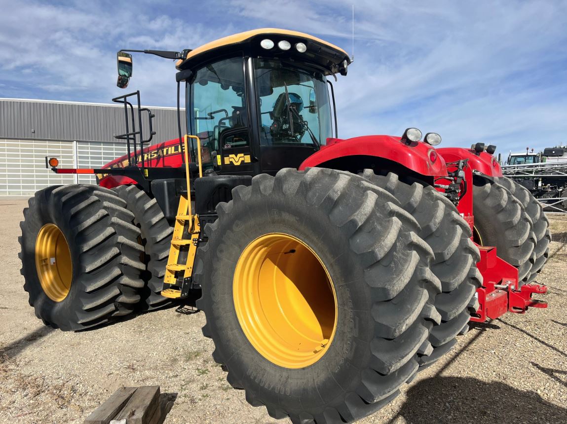 2019 Versatile 570HP Tractor 4WD