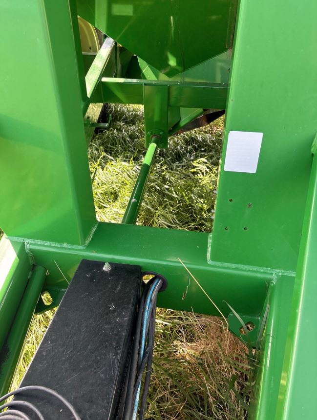 2014 Brent 1082 Grain Cart