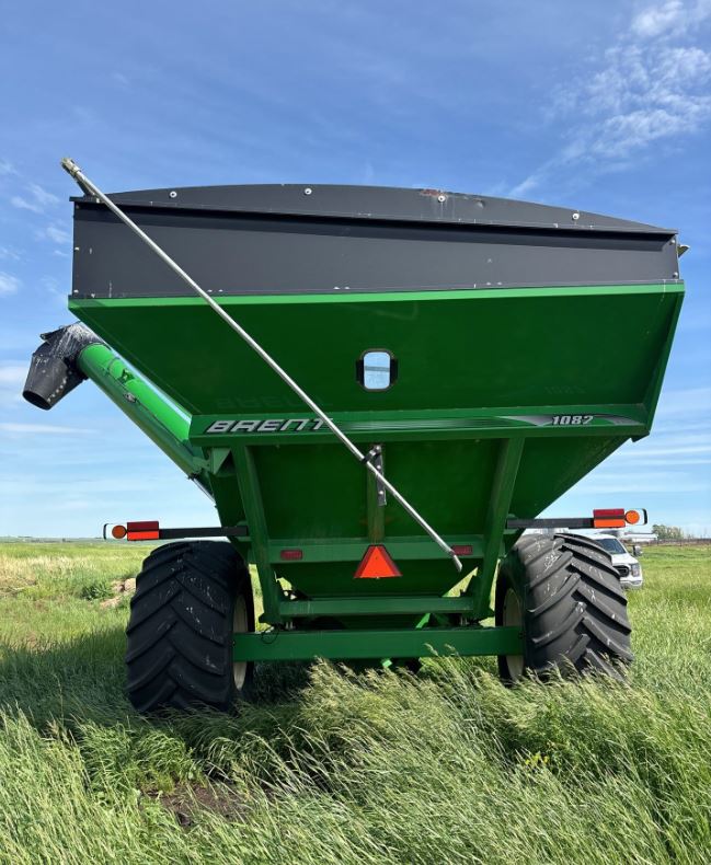 2014 Brent 1082 Grain Cart