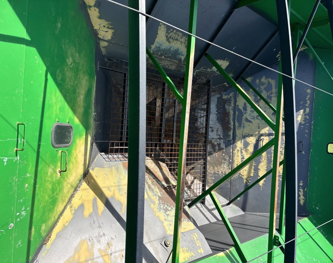 2014 Brent 1082 Grain Cart