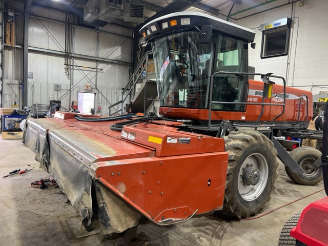 07 Massey Ferguson 9635 Windrower For Sale In Dunmore Ab Ironsearch