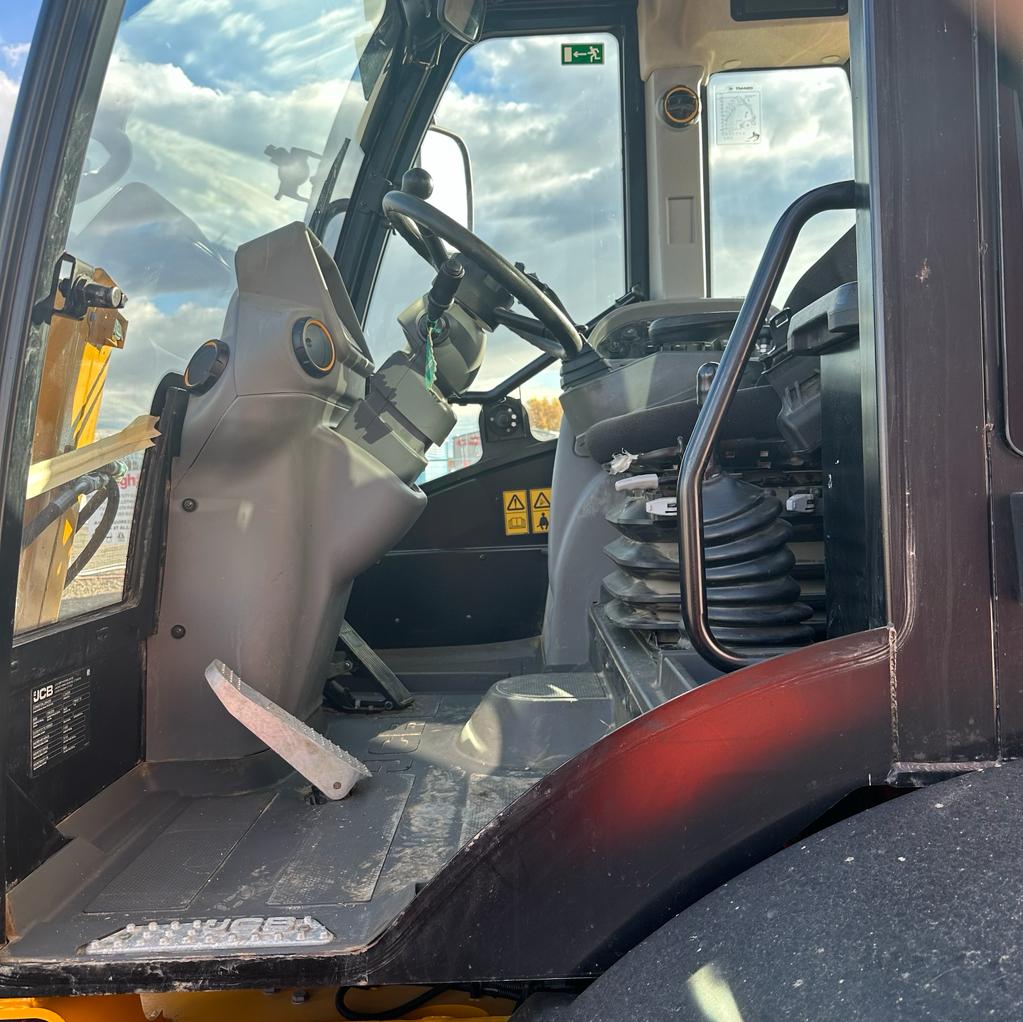 JCB TM420 Telescopic Wheel Loader