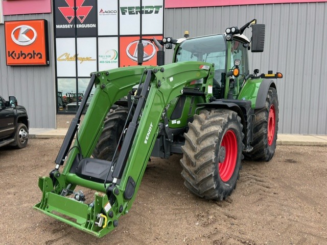 2019 Fendt 724S4 Tractor