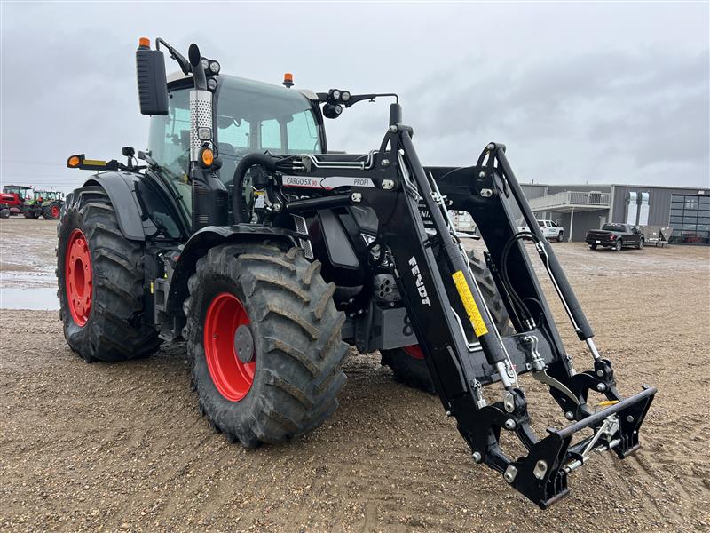 2022 Fendt 724 Gen6 Tractor