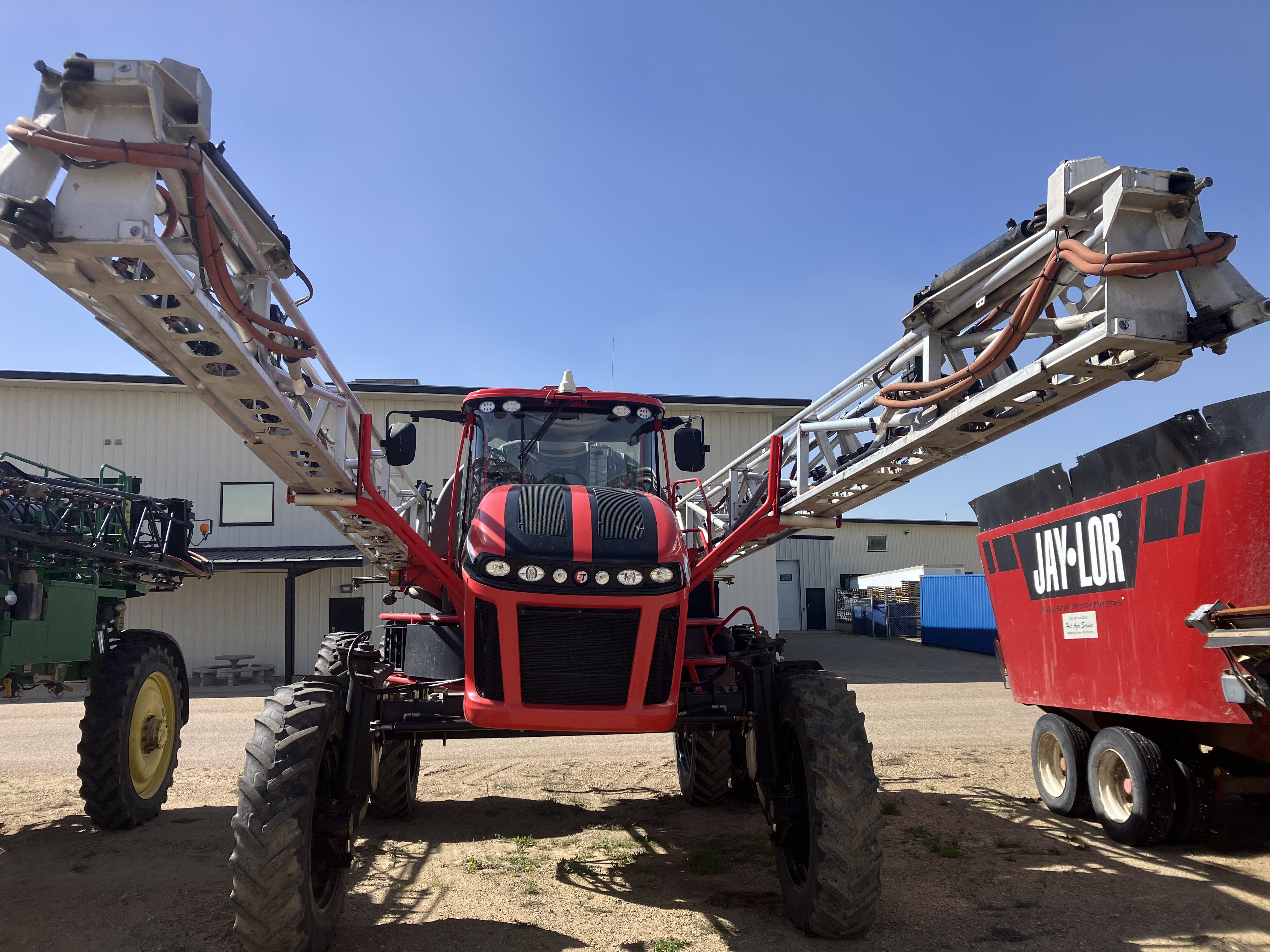 2014 Apache AS1220 Sprayer/High Clearance