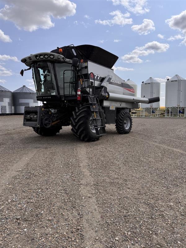 2012 Gleaner S77 Combine