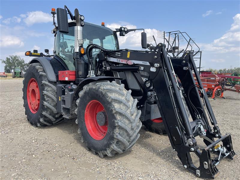 2020 Fendt 724S4 Tractor