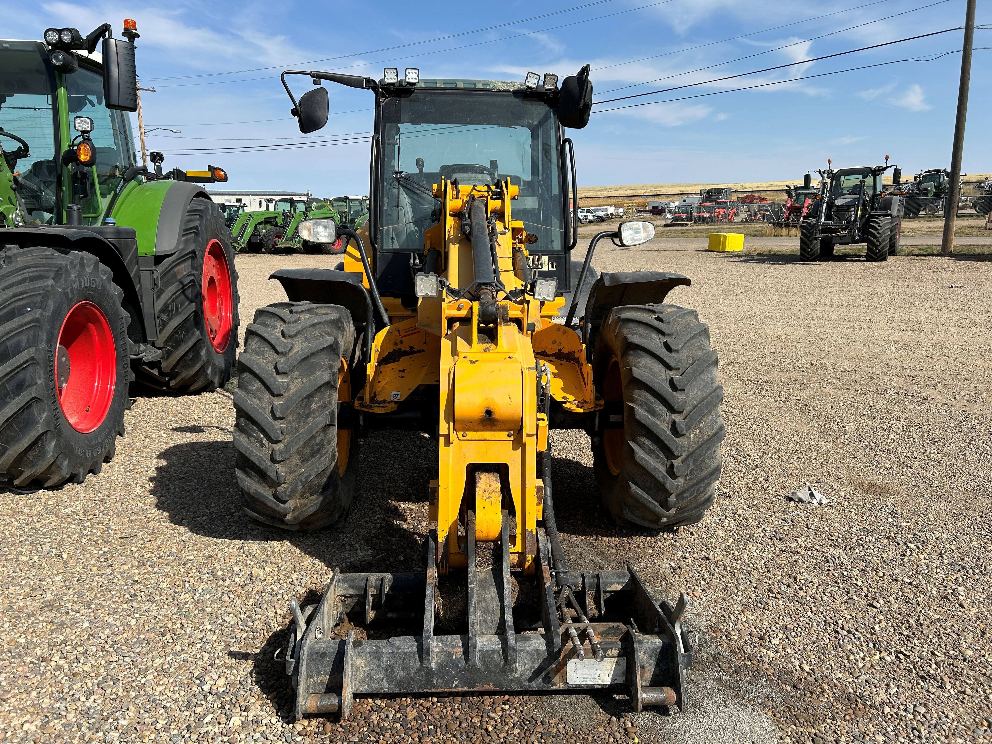 2020 JCB TM320 TeleHandler