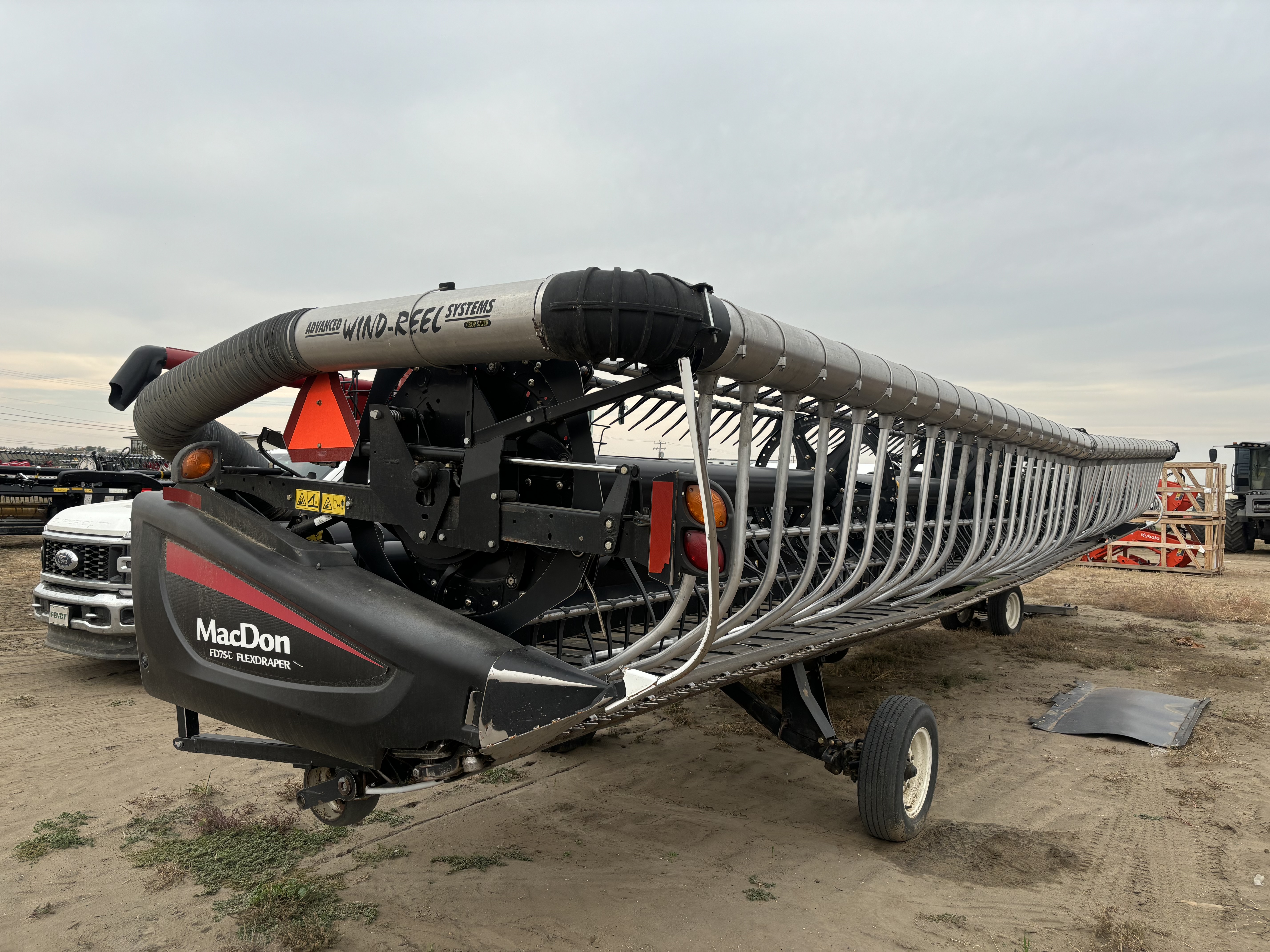 2016 MacDon FD75-40 Header Combine