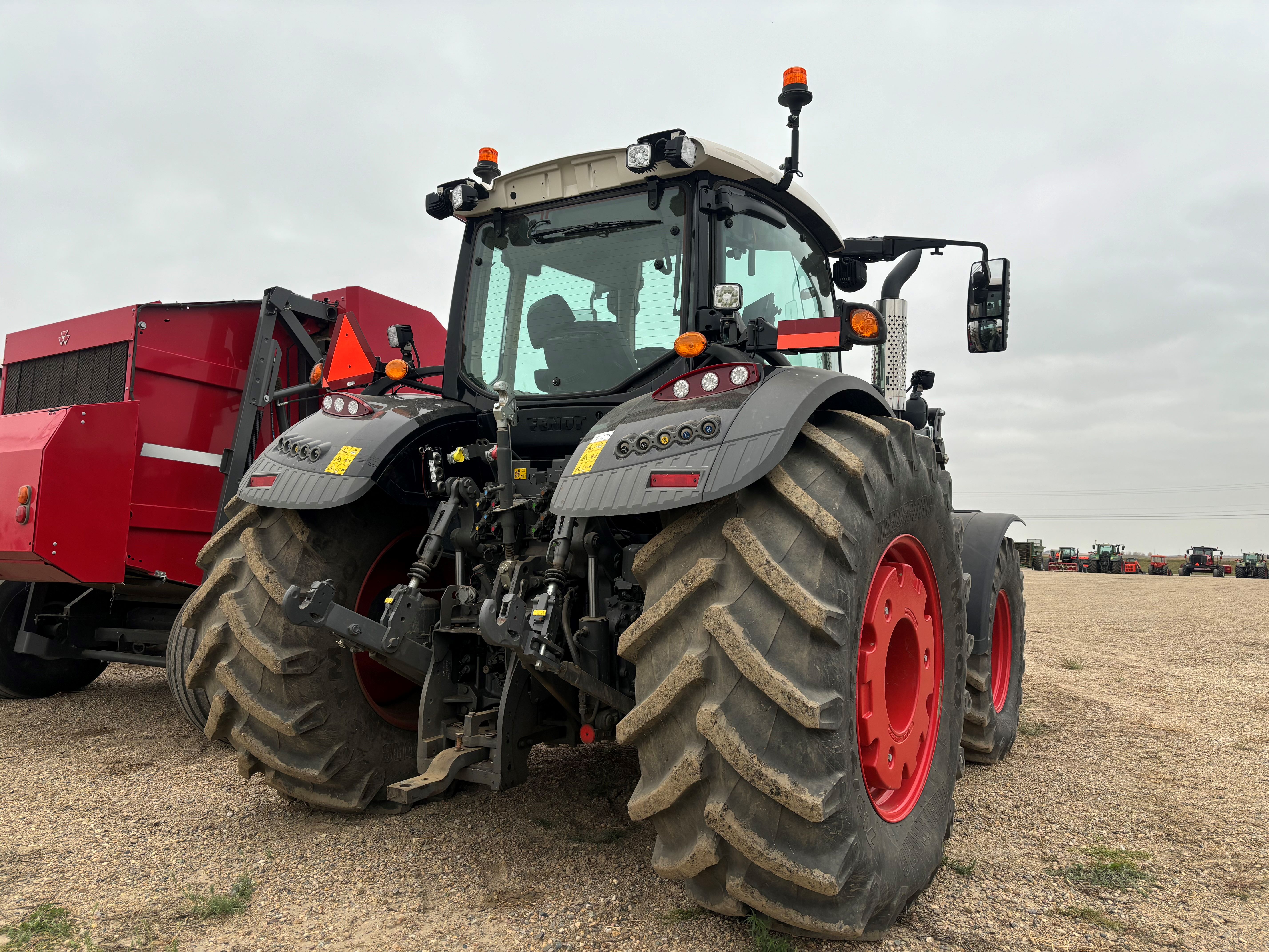 2022 Fendt 724 Gen6 Tractor